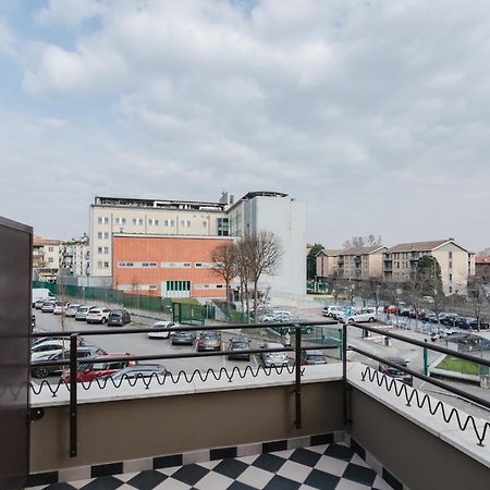 Pavia Tower - By Host4U Apartment Exterior photo